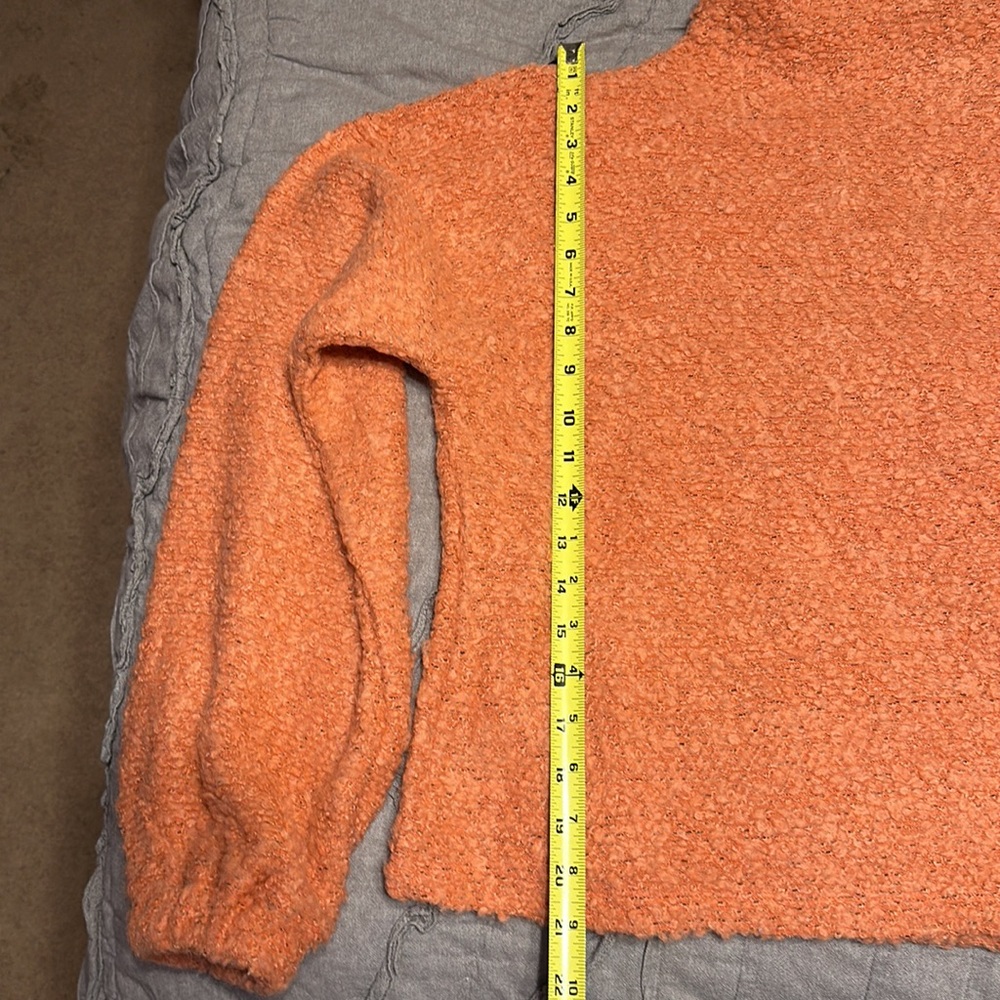 Sweater - Picture 5 of 6